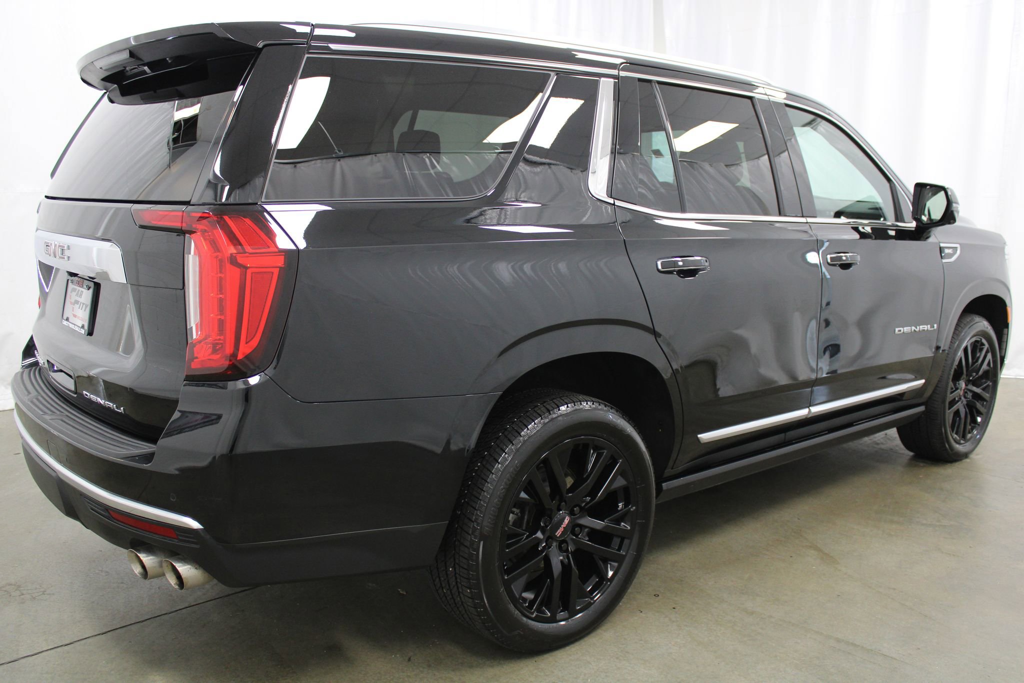 Used 2023 GMC Yukon Denali image 5