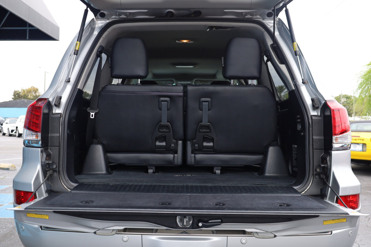 Used 2013 Lexus LX 570 4WD image 15