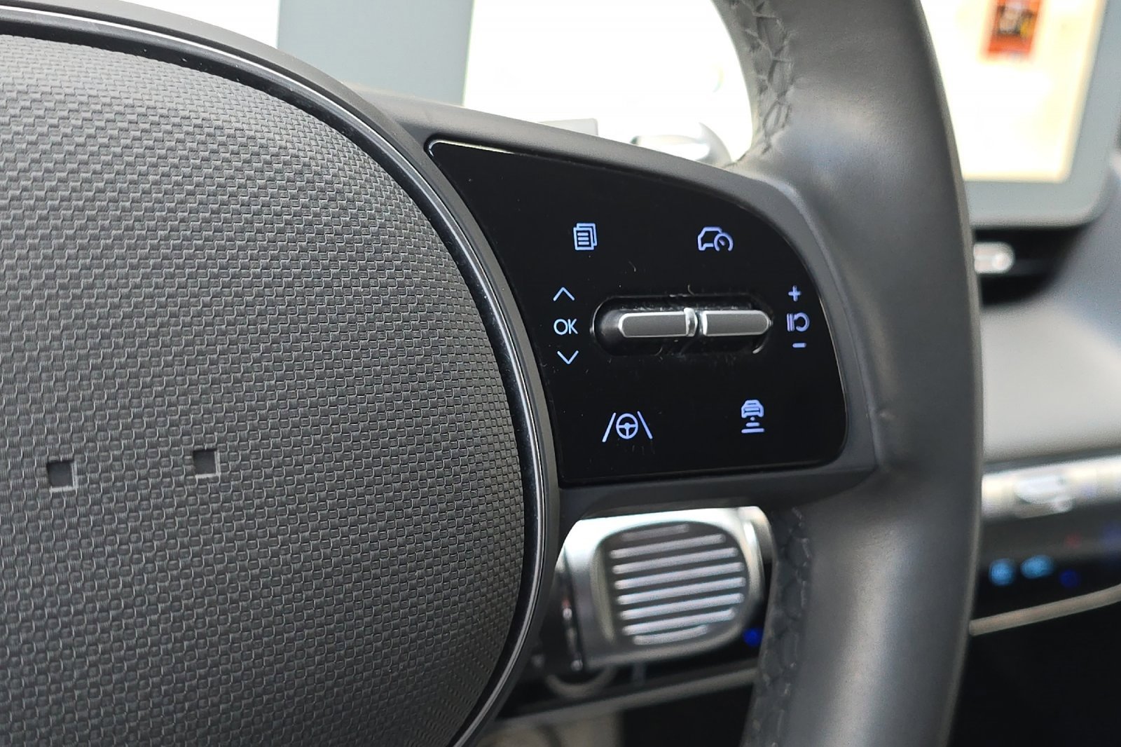 Used 2023 Hyundai Ioniq 5 SE image 32