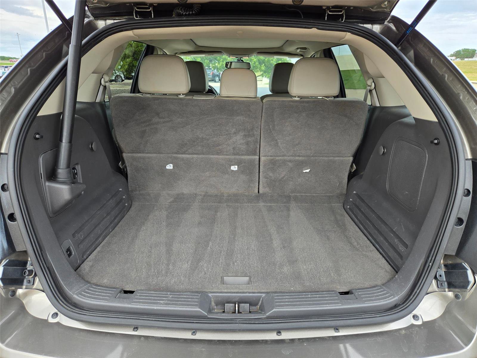 Used 2013 Ford Edge Limited FWD image 29