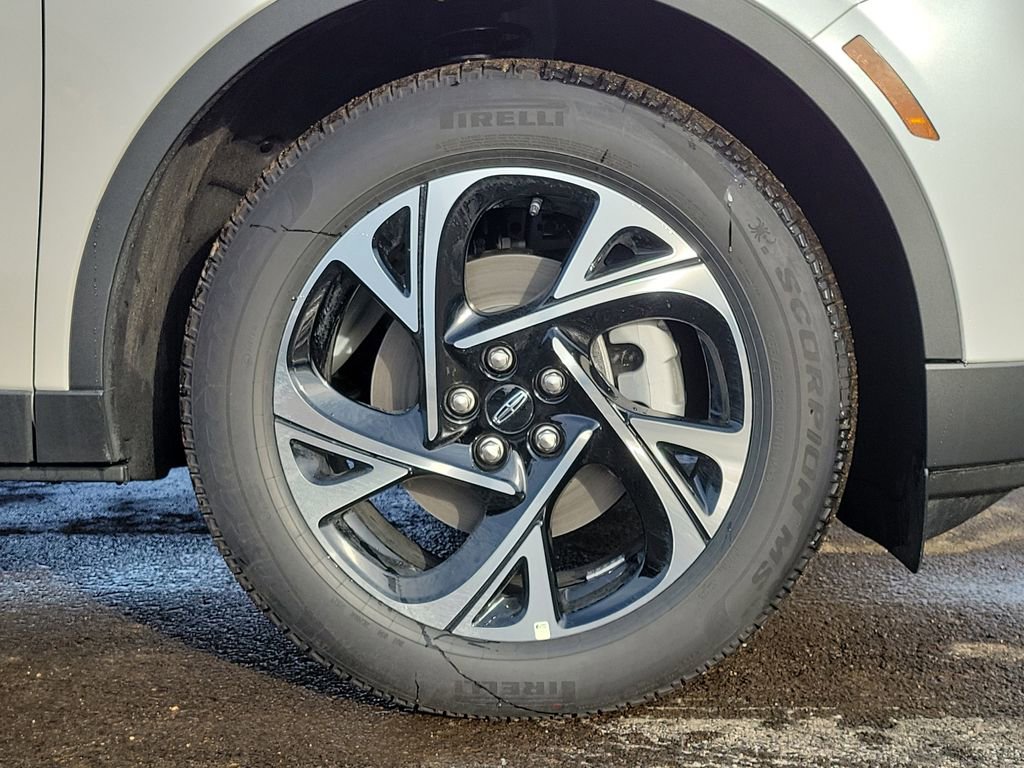 New 2026 Lincoln Nautilus Premier w/ Equipment Group 102A AWD/4WD image 9