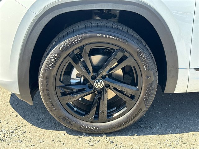 New 2026 Volkswagen Atlas Cross Sport SEL R-Line image 13