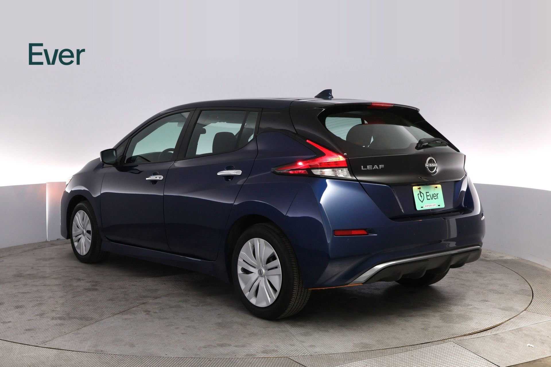 Used 2025 Nissan Leaf S FWD image 17