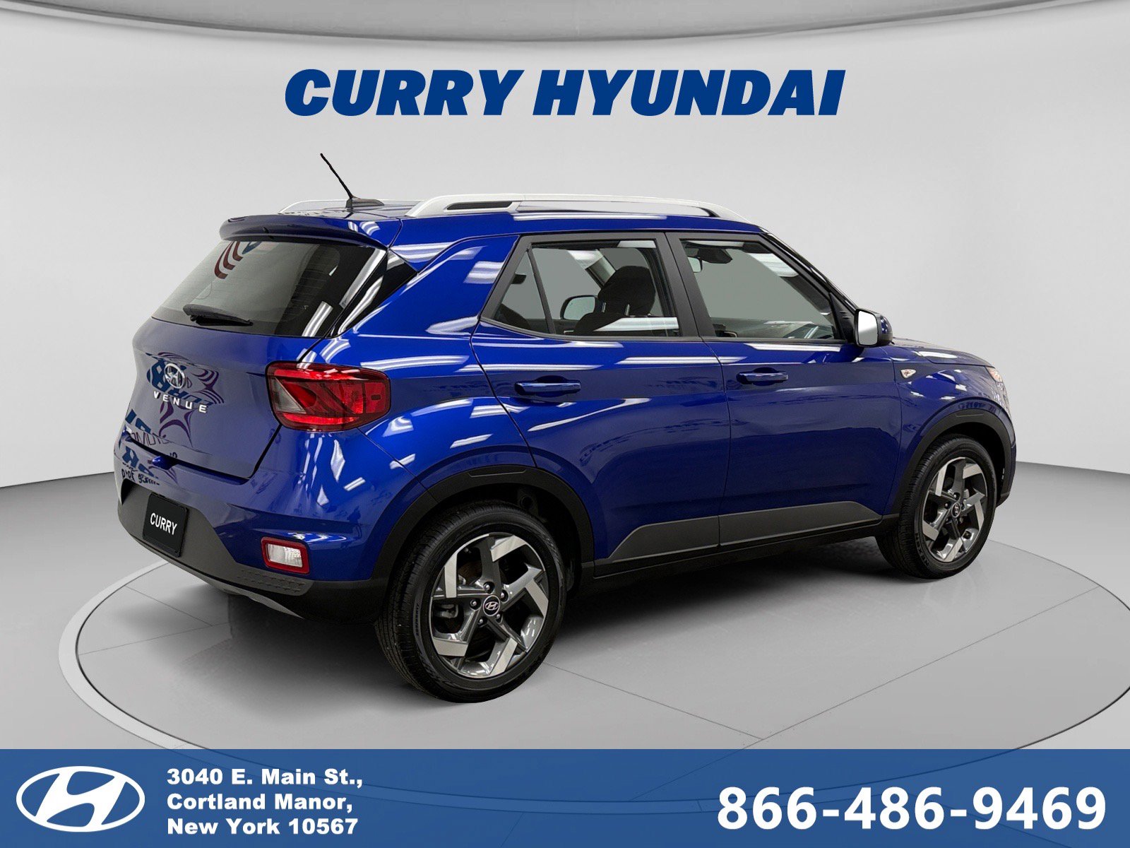Used 2023 Hyundai Venue SEL w/ Cargo Package FWD image 5