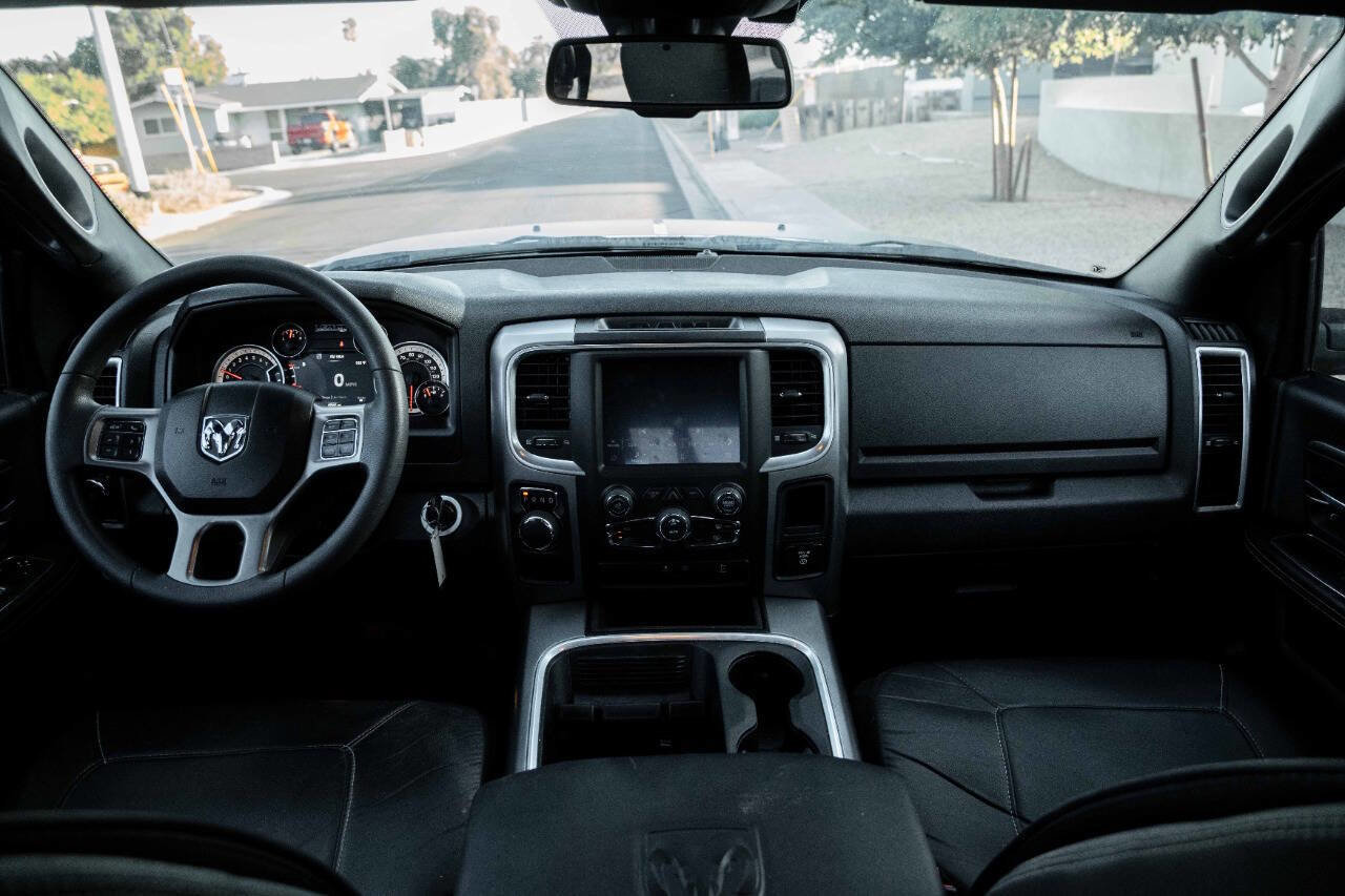 Used 2022 RAM 1500 Classic Warlock w/ Ceramic Gray Warlock Package image 16