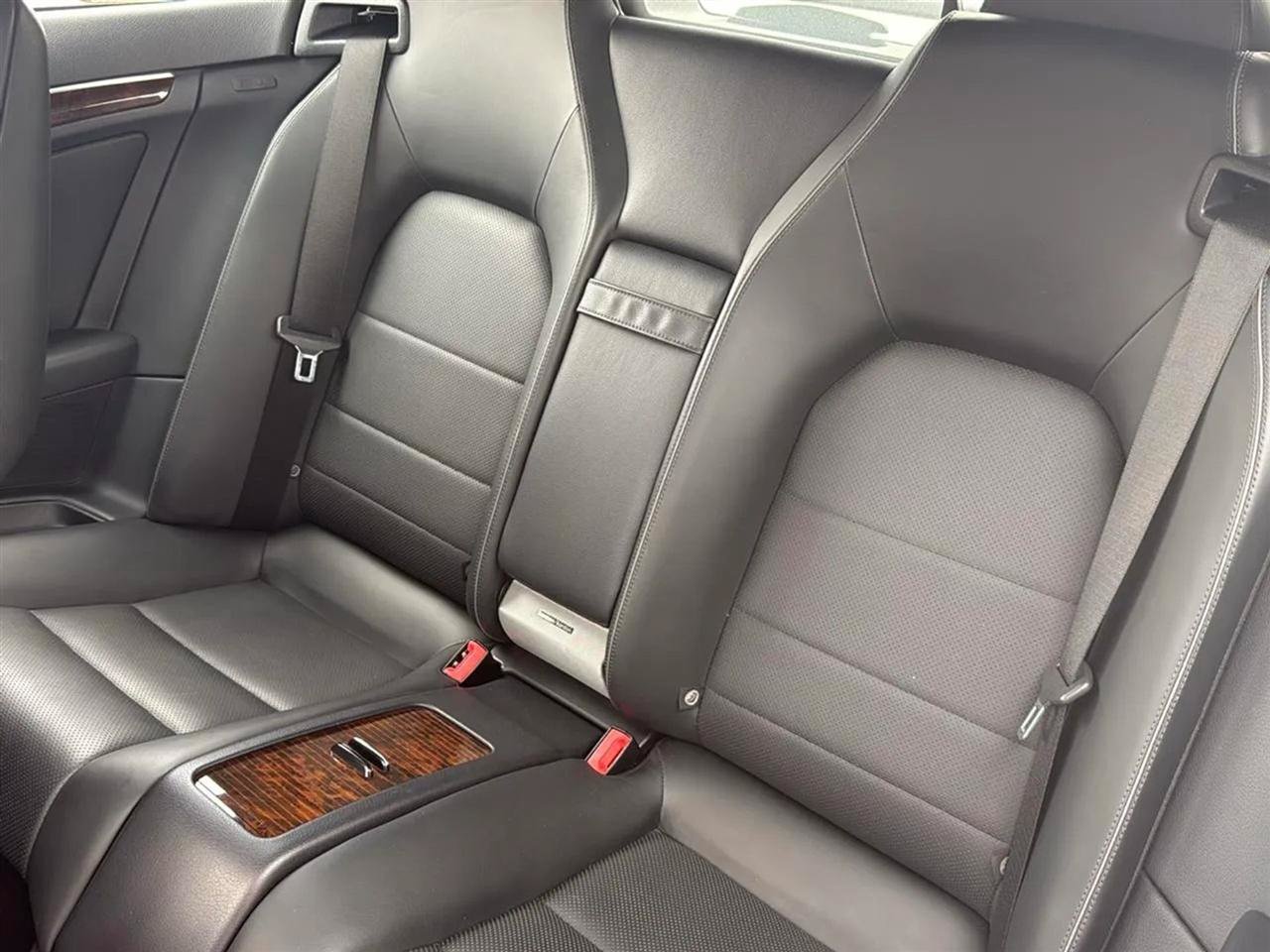 Used 2014 Mercedes-Benz E 550 Cabriolet image 33