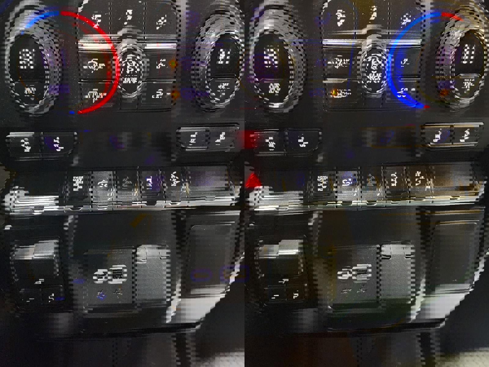 Used 2021 Chevrolet Silverado 3500 LT w/ Convenience Package image 17