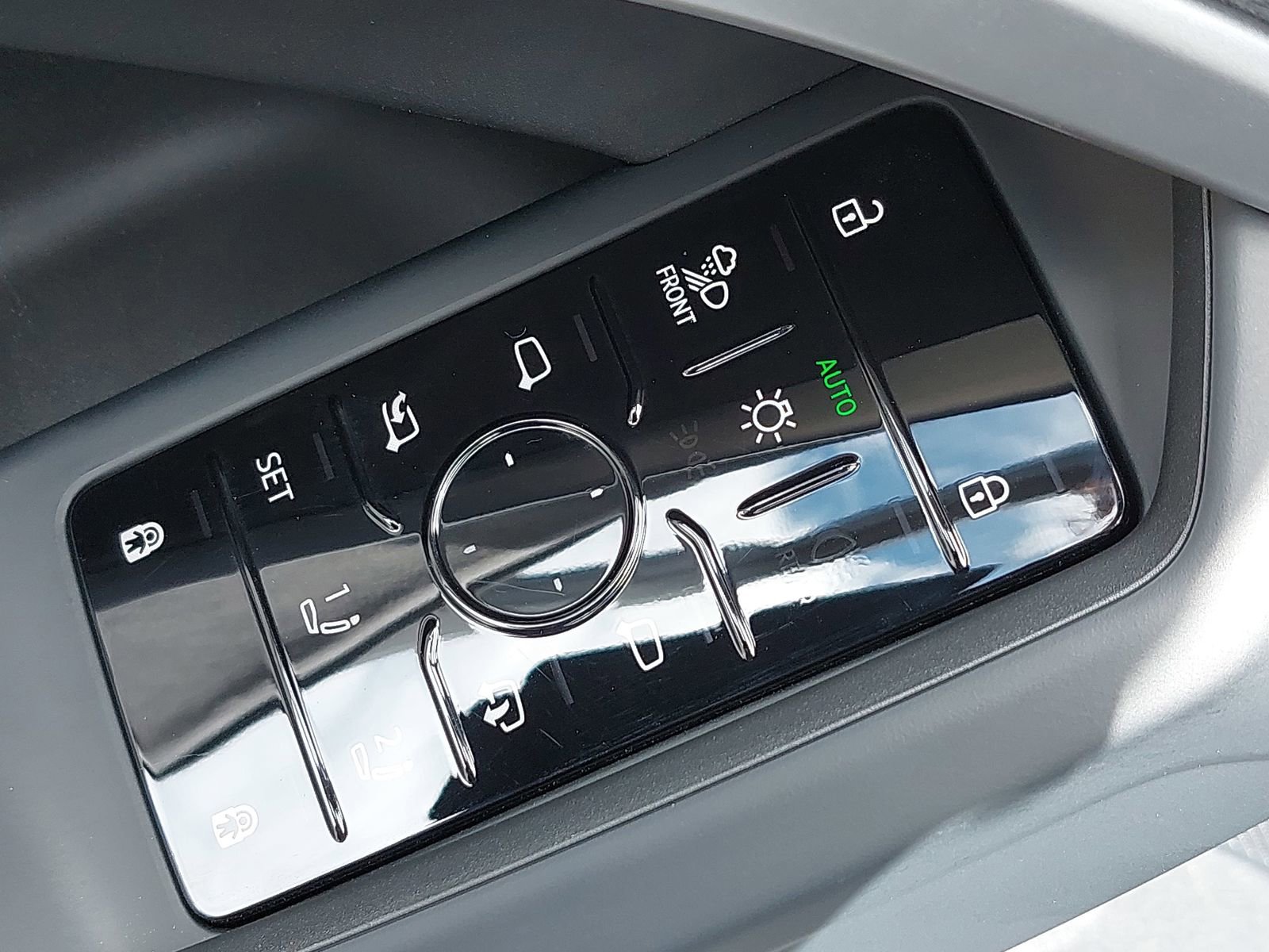 New 2025 Audi SQ5 Premium Plus AWD/4WD image 31