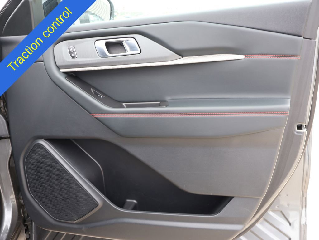 Used 2025 Ford Explorer ST-Line w/ ST-Line Street Pack AWD/4WD image 8