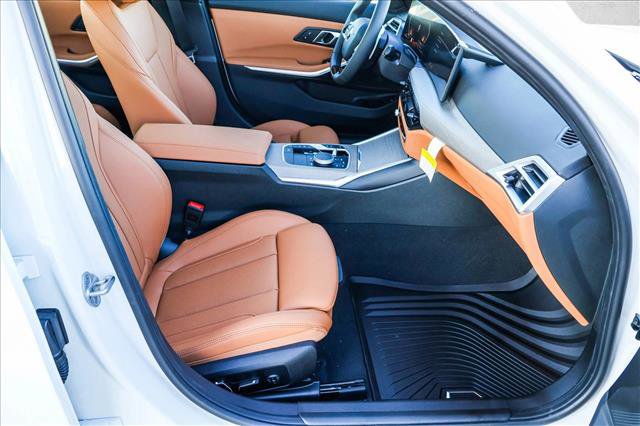 Certified 2025 BMW 330i xDrive Sedan w/ Convenience Package image 27