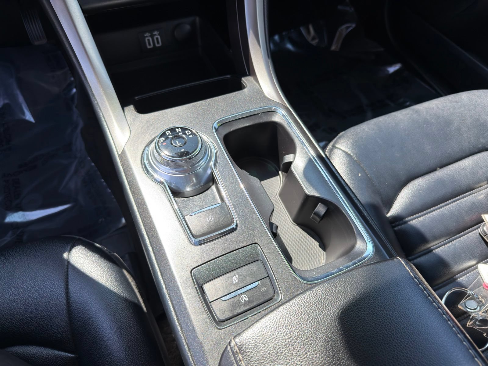 Used 2020 Ford Fusion SEL FWD image 22