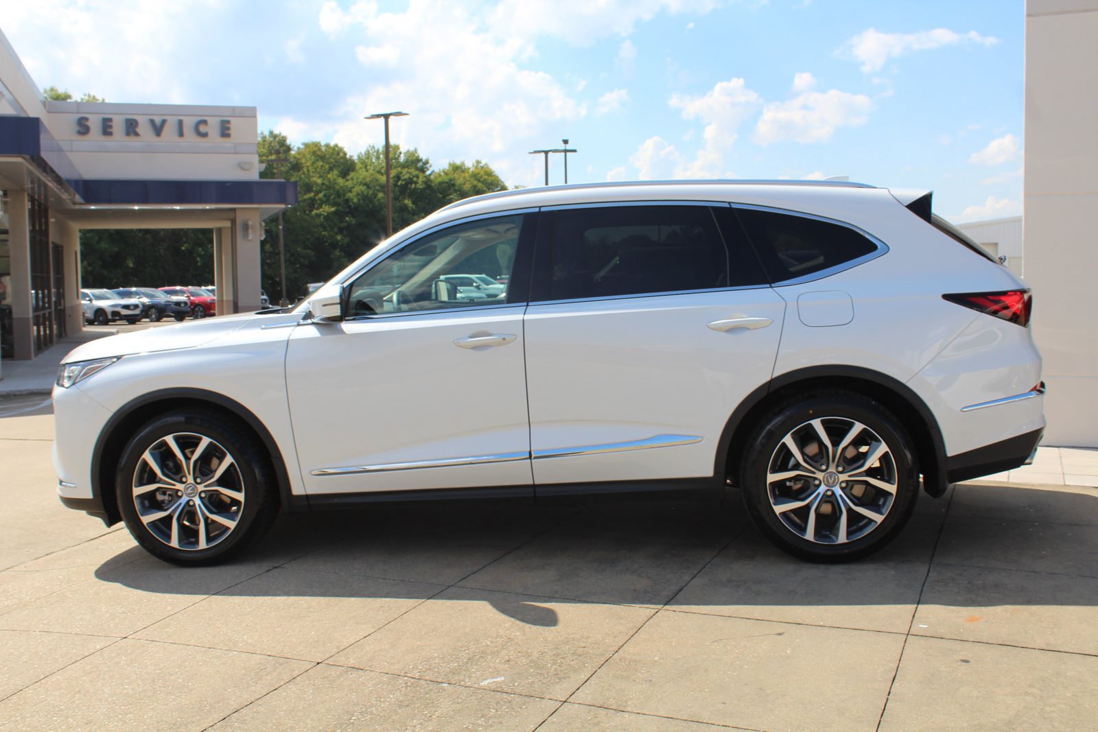 Used 2022 Acura MDX w/ Technology Package FWD image 7