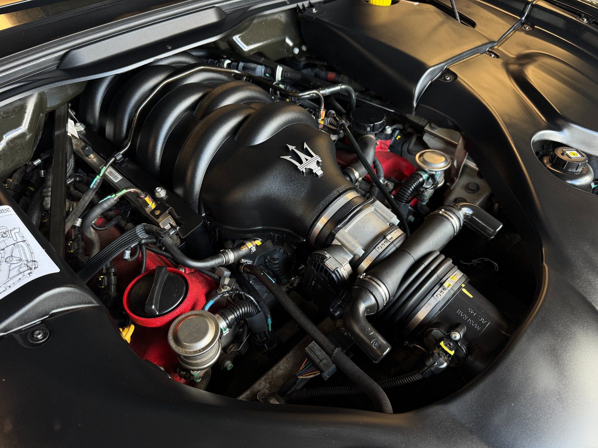 Used 2014 Maserati GranTurismo Convertible image 98