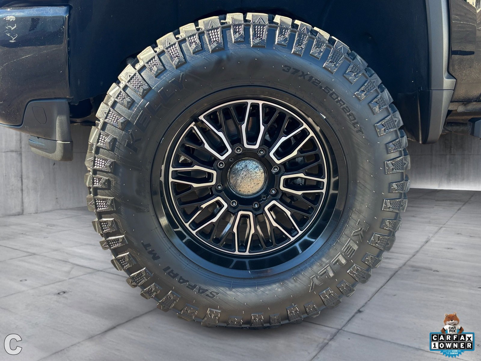 Used 2023 Chevrolet Silverado 2500 Custom w/ Custom Value Package image 9