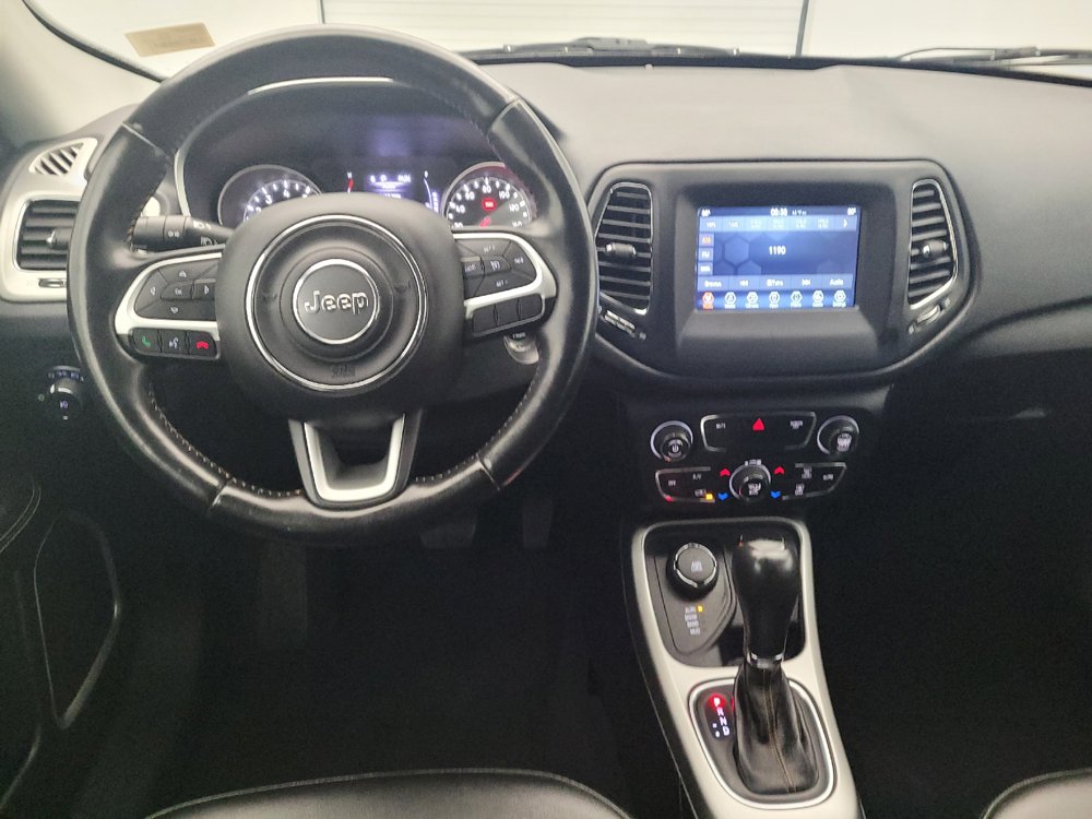 Used 2020 Jeep Compass Latitude w/ Cold Weather Group AWD/4WD image 22