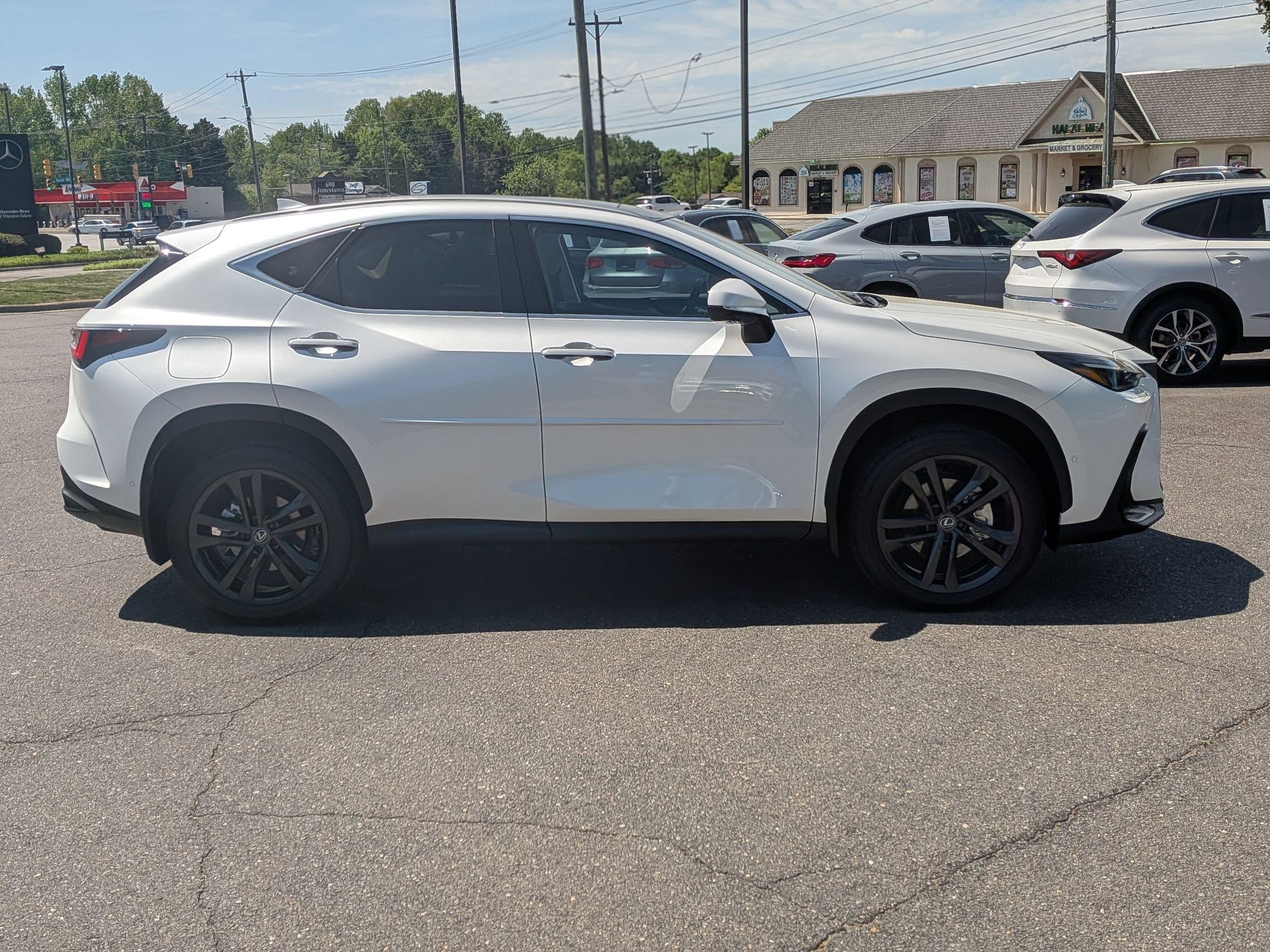 Used 2025 Lexus NX 450h+ AWD w/ Accessory Package (2T) image 2