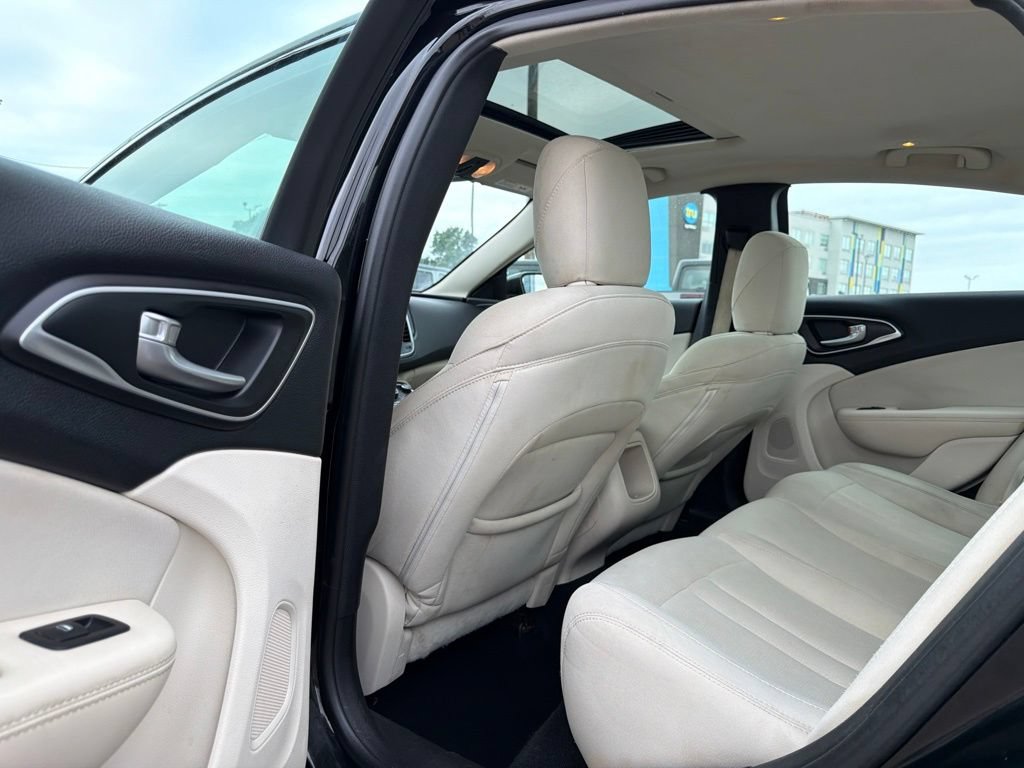 Used 2016 Chrysler 200 Limited w/ Anniversary Edition FWD image 11