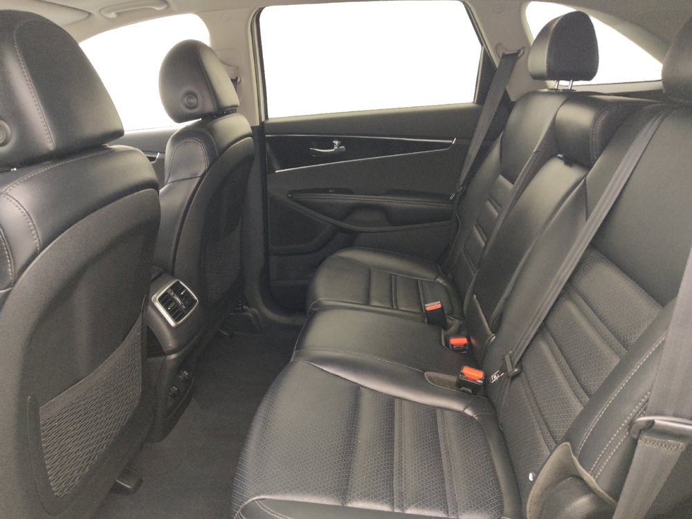 Used 2020 Kia Sorento EX image 18