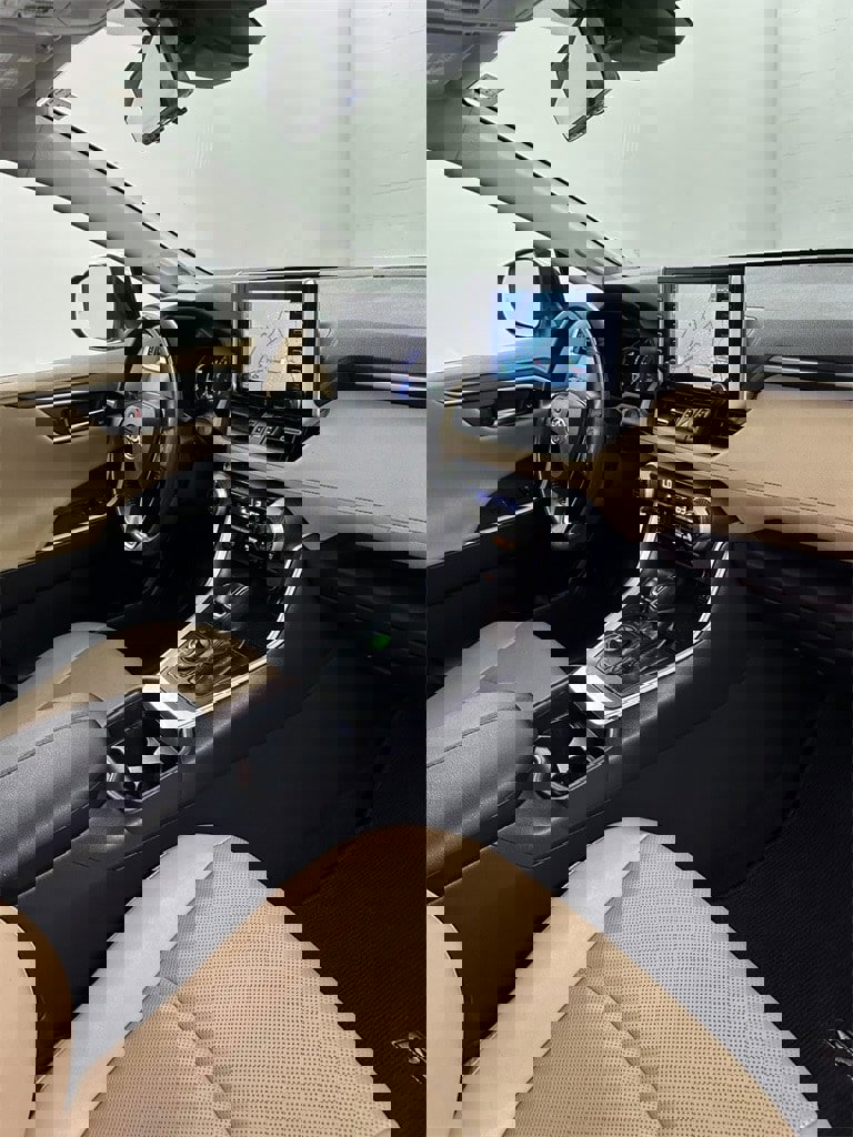 Used 2019 Toyota RAV4 Limited image 42