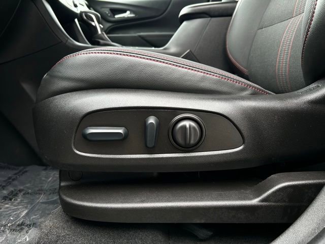 Used 2023 Chevrolet Equinox RS image 13