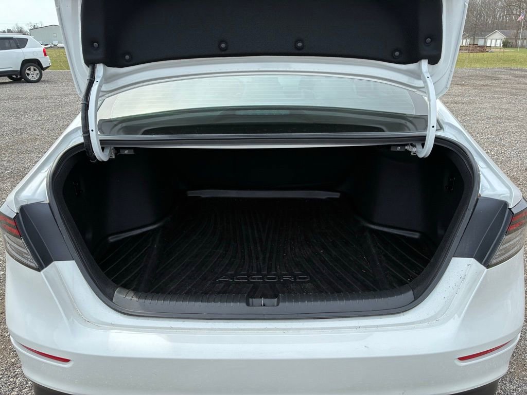 Used 2025 Honda Accord SE image 13