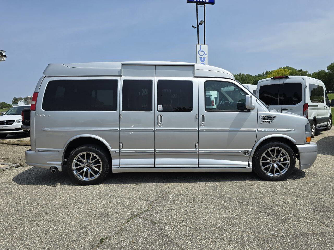 Used 2013 GMC Savana 1500 image 10