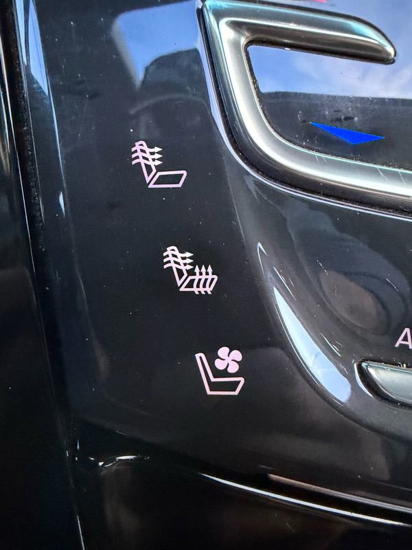 Used 2019 Cadillac Escalade ESV Luxury image 19