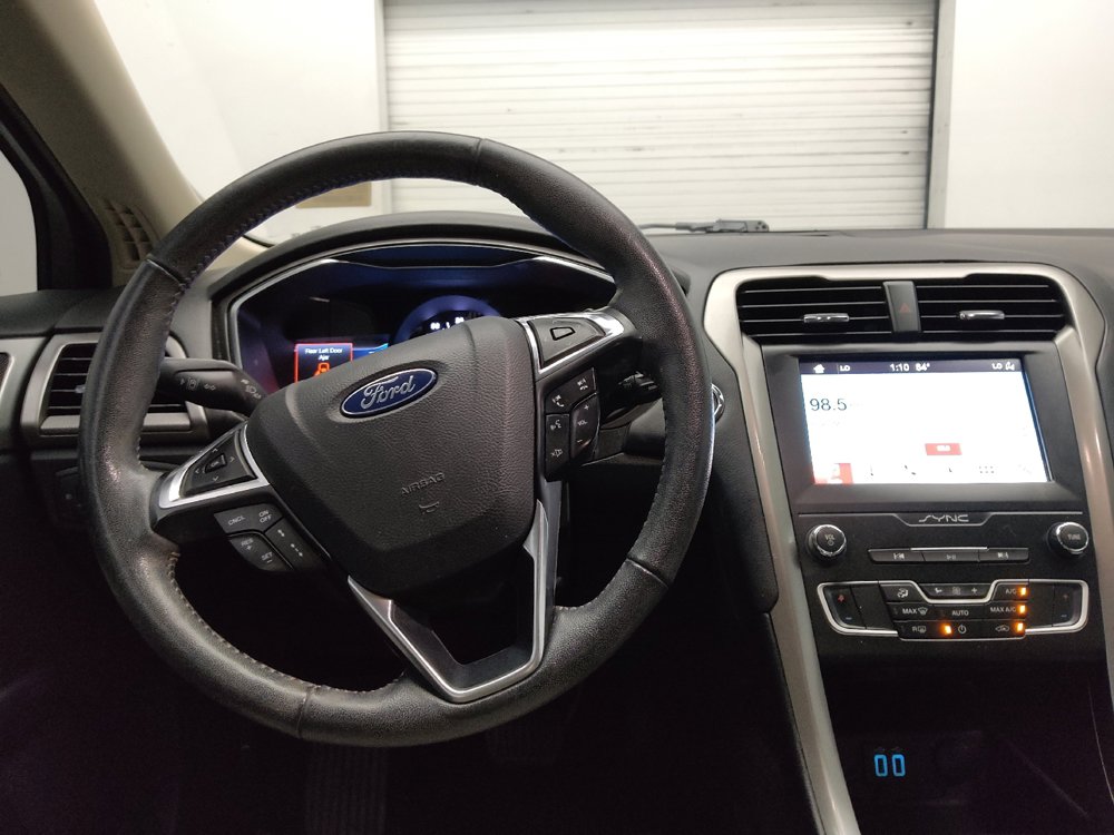 Used 2019 Ford Fusion SE w/ Equipment Group 151A FWD image 22