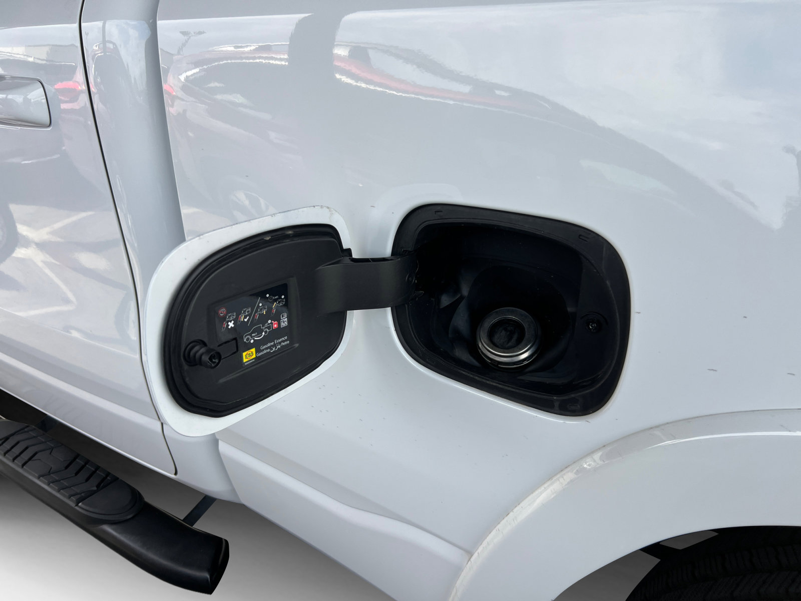 Used 2020 RAM 1500 Laramie image 12