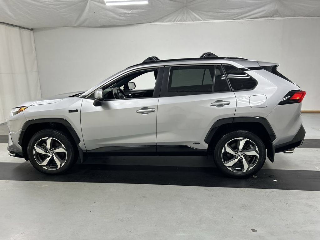 Used 2023 Toyota RAV4 SE w/ Weather & Moonroof Package AWD/4WD image 6