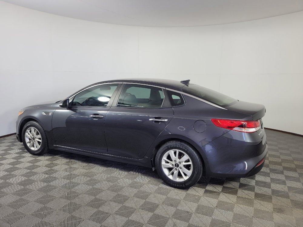 Used 2017 Kia Optima LX FWD image 3