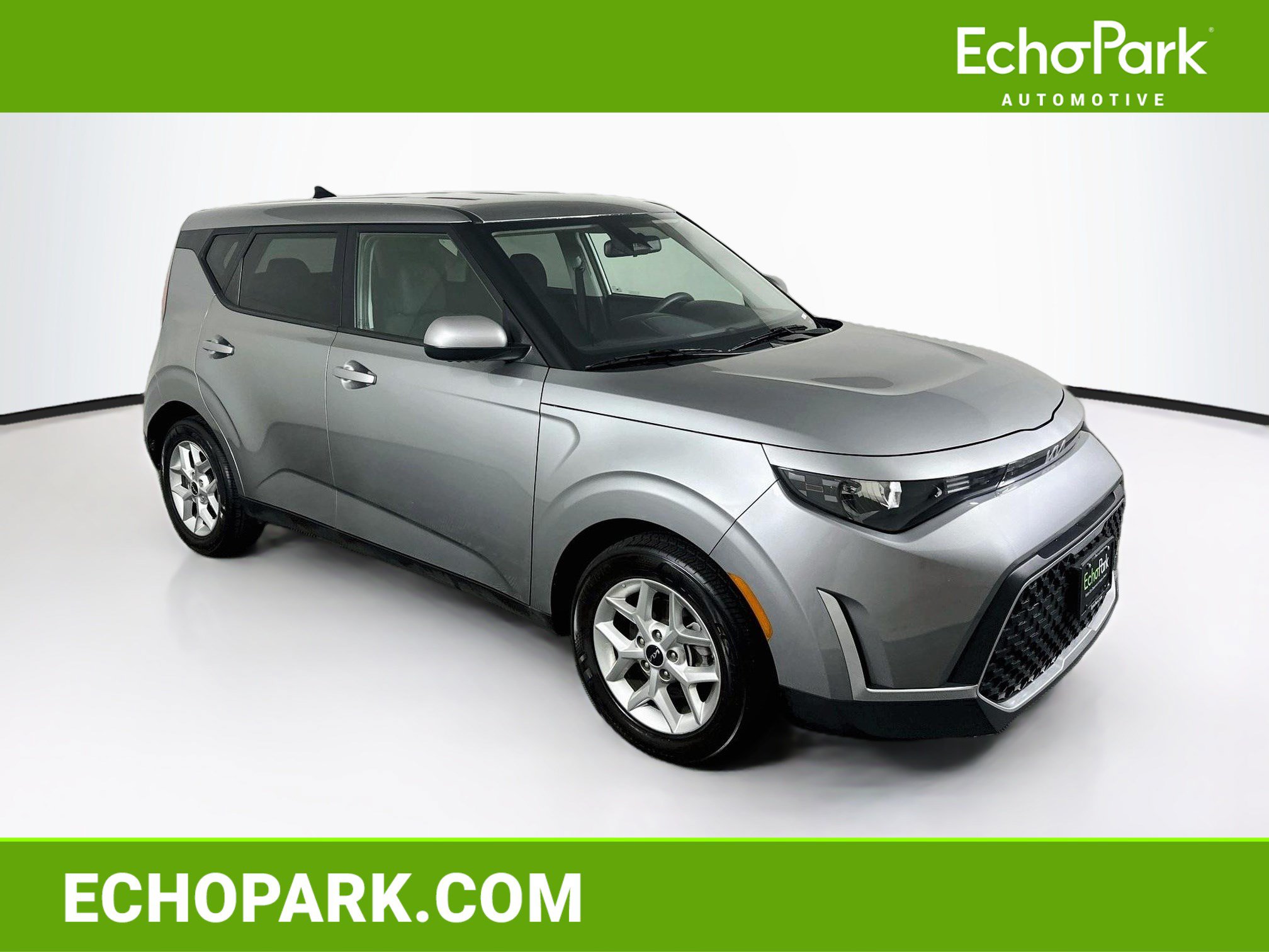 Used 2025 Kia Soul LX w/ LX Technology Package FWD image 1