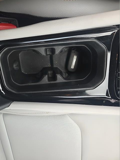 Used 2022 Jeep Compass Limited image 18