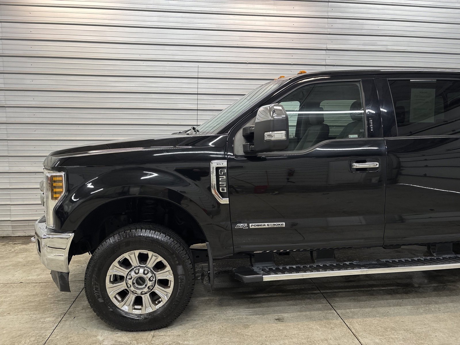 Used 2018 Ford F250 XLT w/ XLT Premium Package image 3