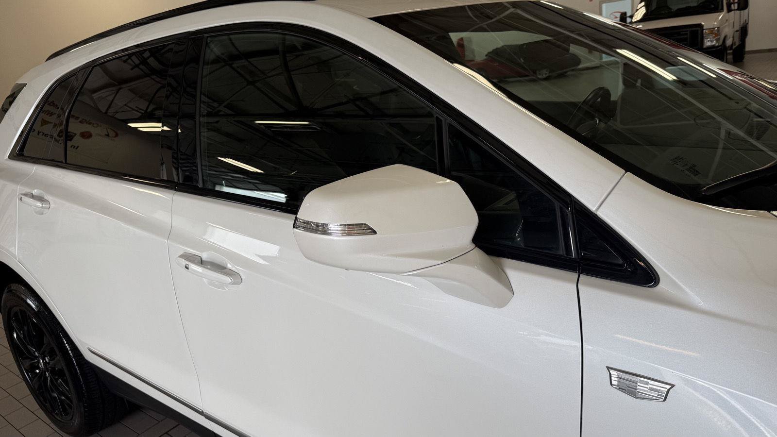 Used 2023 Cadillac XT5 Sportv w/ Technology Package AWD/4WD image 6