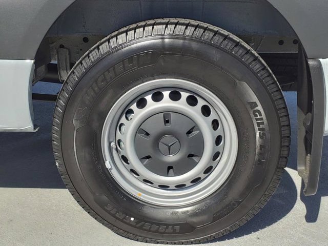 New 2024 Mercedes-Benz Sprinter 2500 image 11