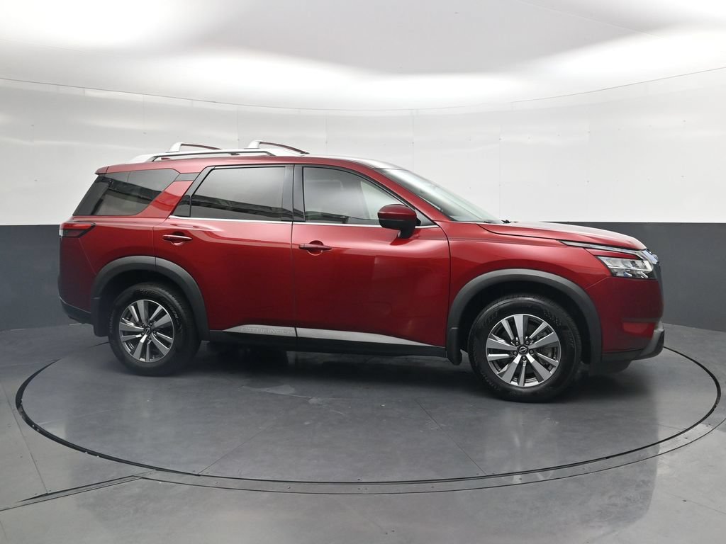 Used 2023 Nissan Pathfinder SL FWD image 4