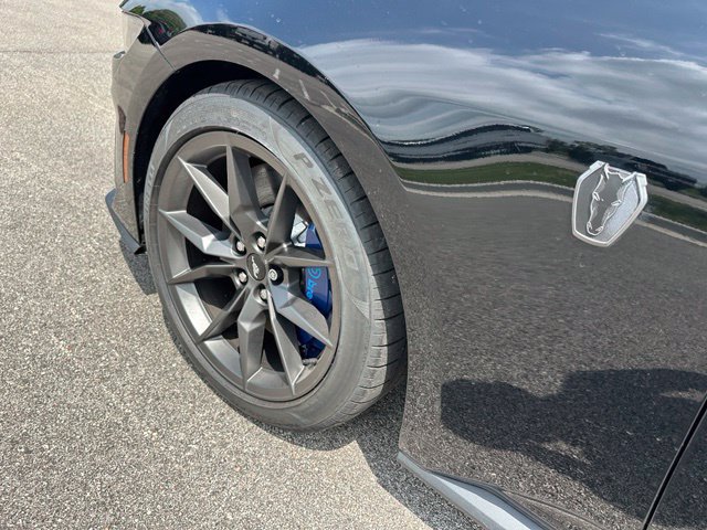 Used 2024 Ford Mustang Dark Horse RWD image 7