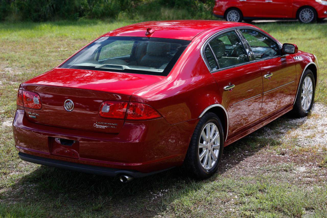Used 2011 Buick Lucerne CXL FWD image 11
