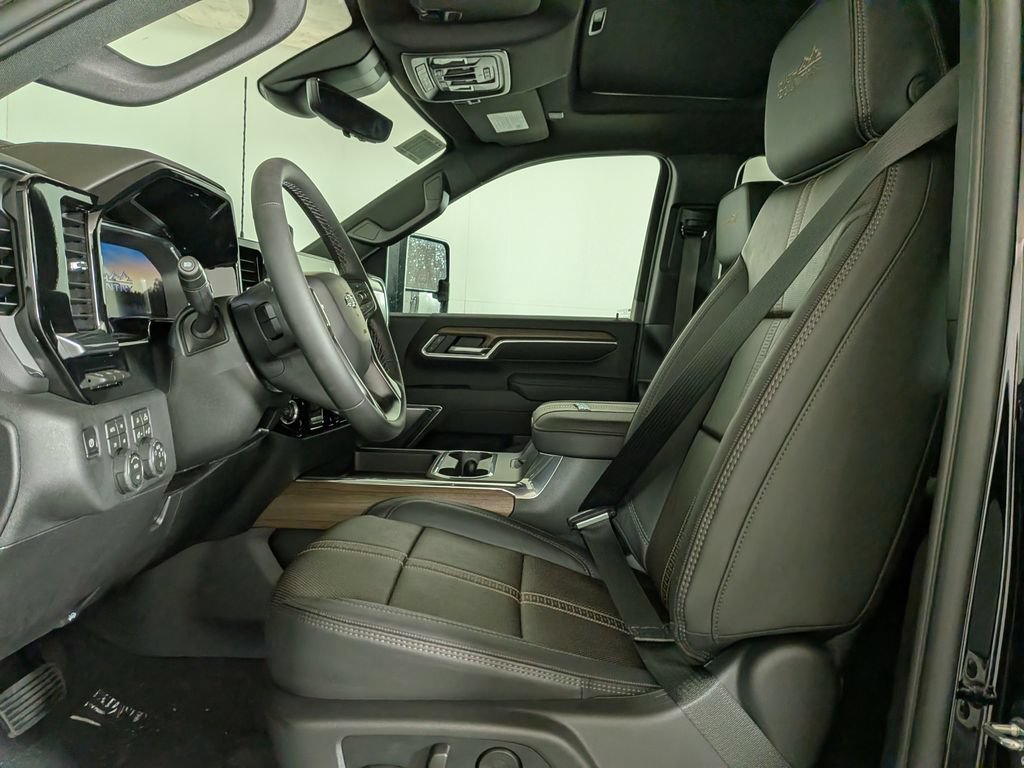 New 2026 Chevrolet Silverado 2500 High Country w/ High Country Premium Package AWD/4WD image 14