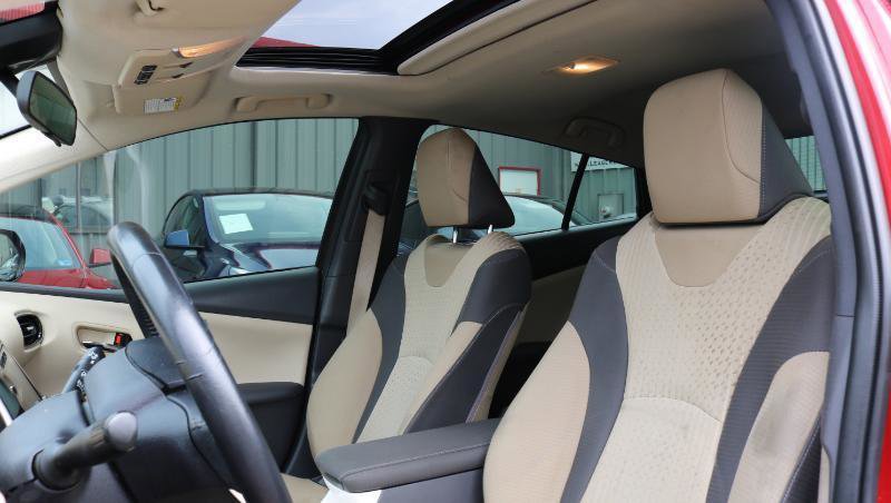 Used 2016 Toyota Prius Three w/ Advanced Technology Package image 8