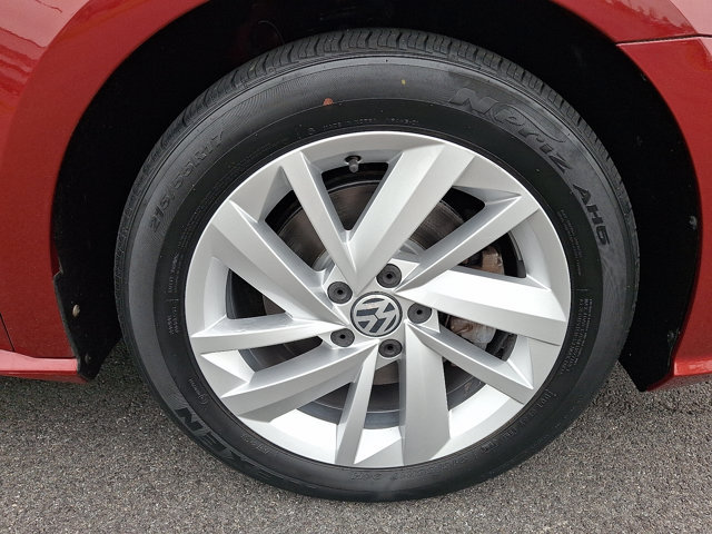 Used 2018 Volkswagen Passat 2.0T SE FWD image 9