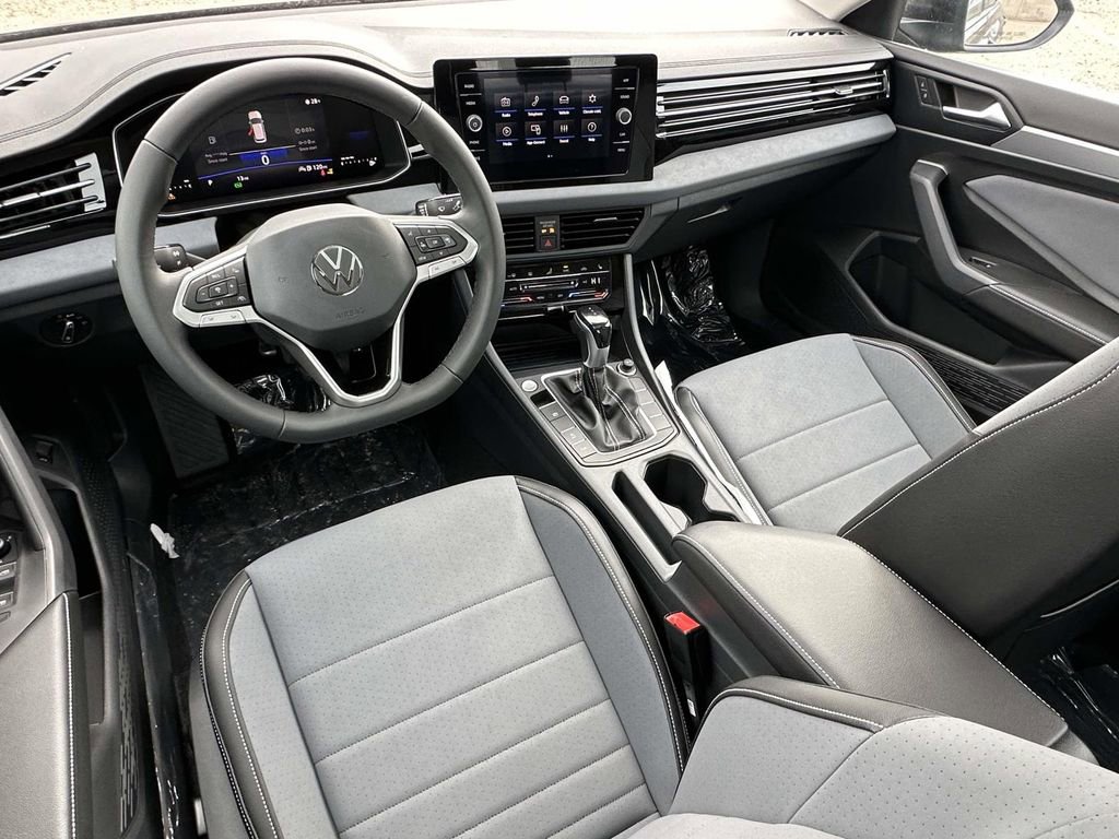 New 2026 Volkswagen Jetta SE image 9