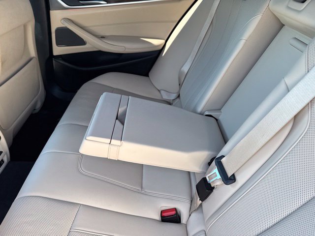 Used 2021 BMW 530i w/ Premium Package RWD image 23