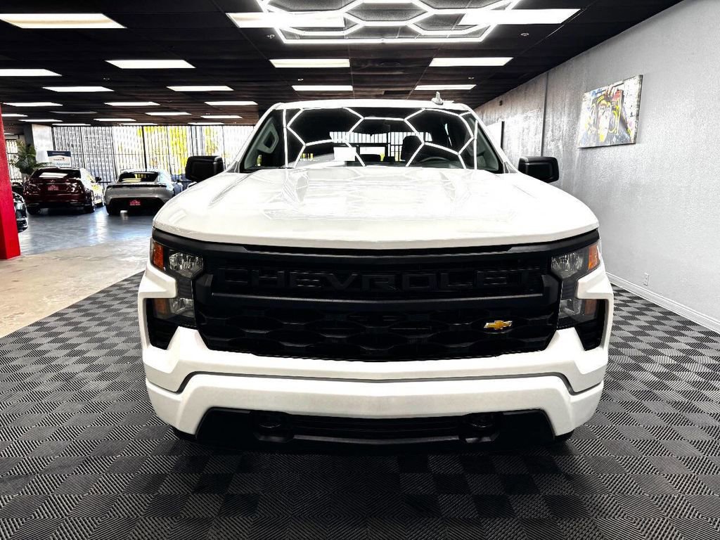 Used 2023 Chevrolet Silverado 1500 Custom image 4