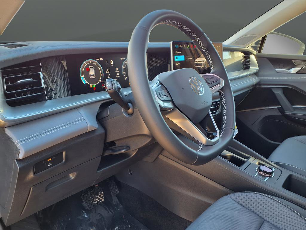 New 2026 Volkswagen Tiguan SE image 43