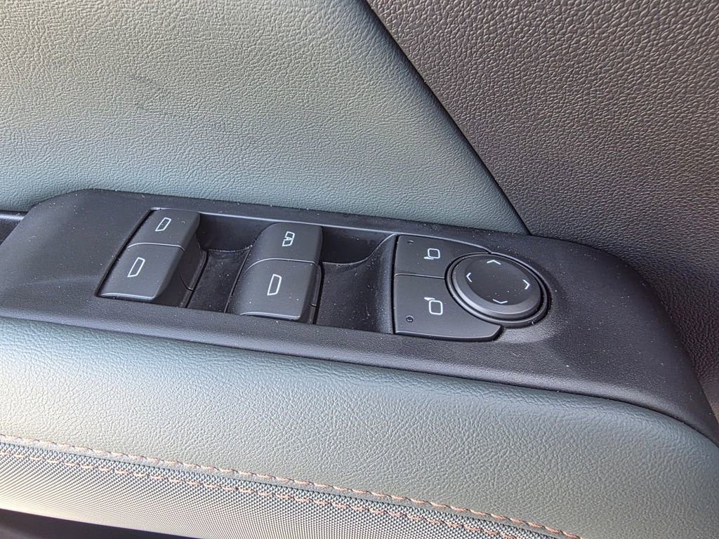 New 2026 GMC Terrain AT4 w/ Convenience Package III AWD/4WD image 13