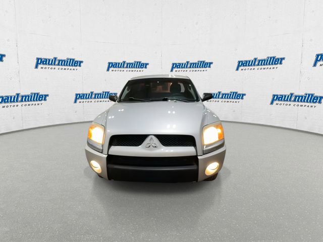 Used 2007 Mitsubishi Raider LS RWD image 4