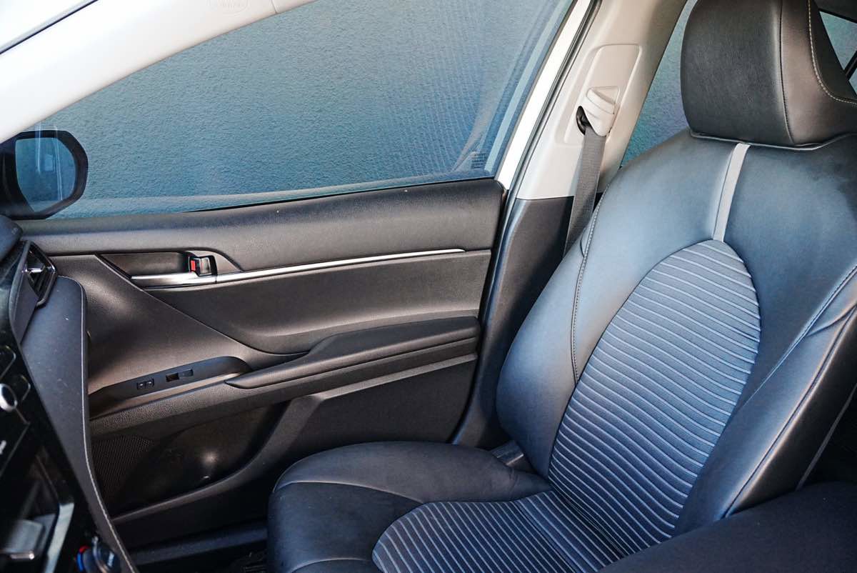 Used 2024 Toyota Camry SE image 11