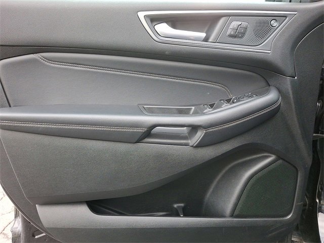 Used 2024 Ford Edge Titanium image 13